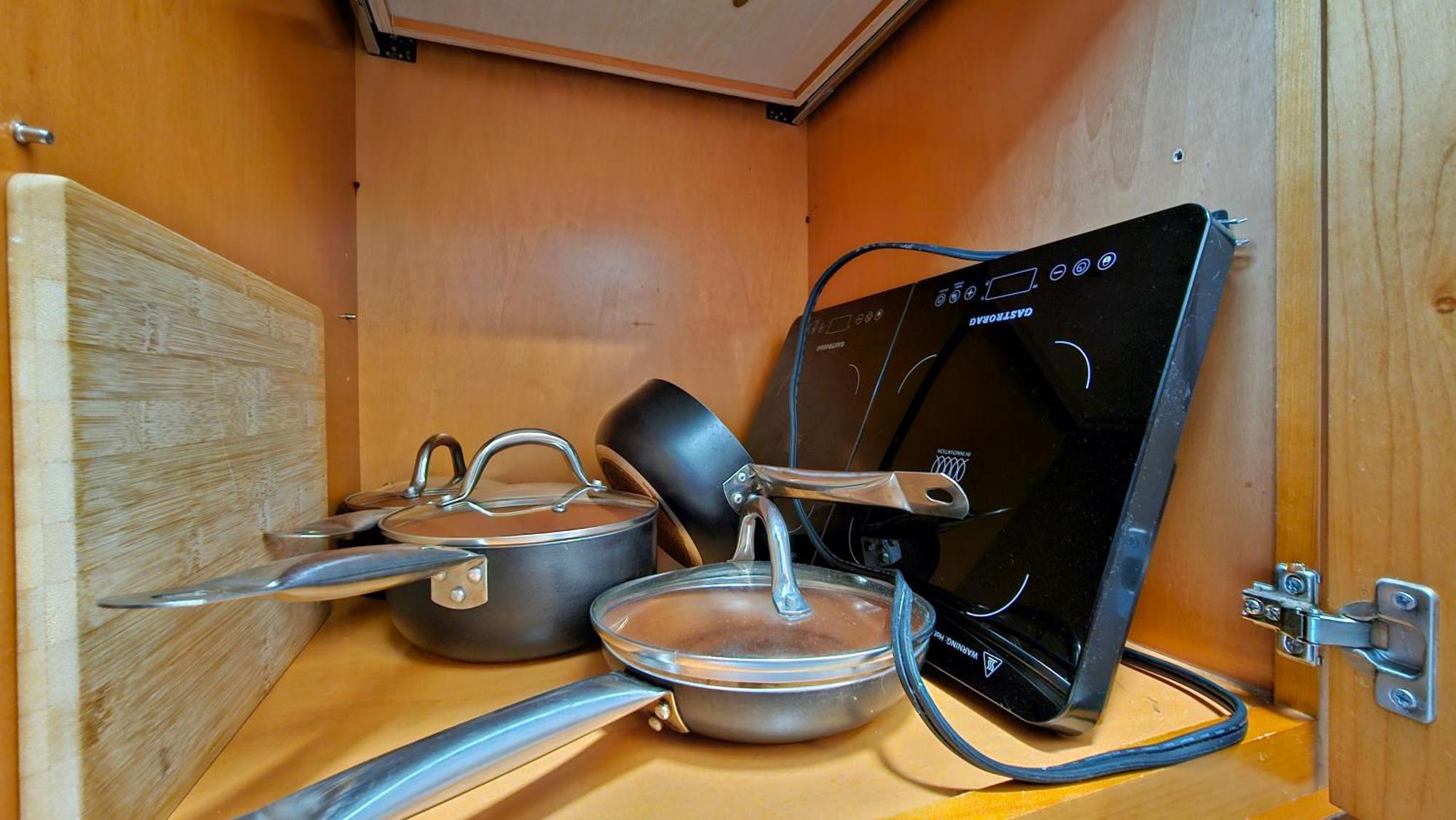 2413 Kuhio Apartment